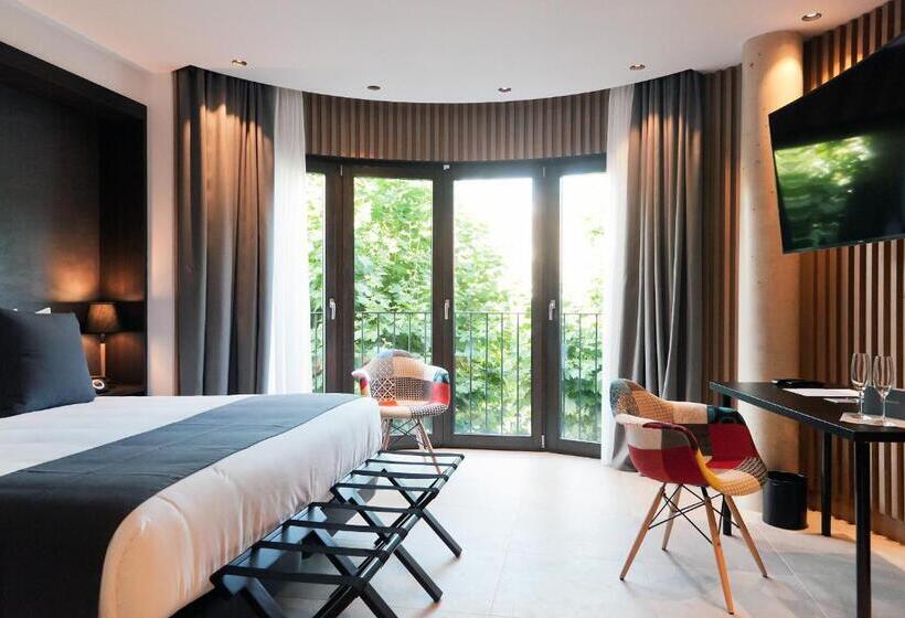 Habitación Superior, Vila Arenys