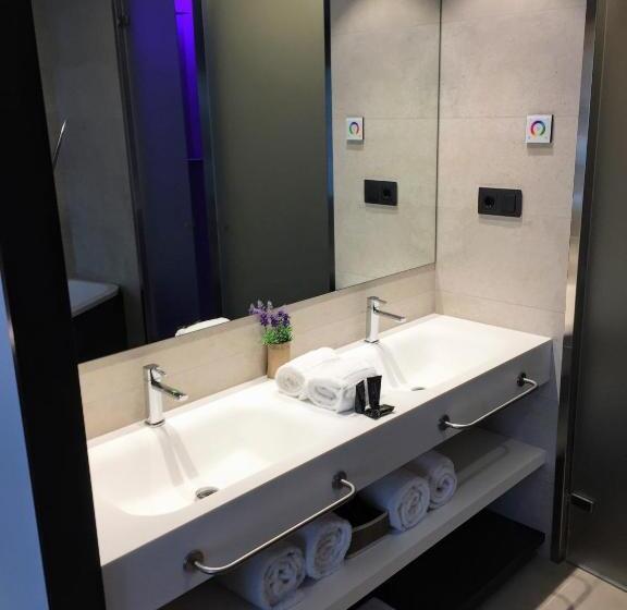 Suite, Vila Arenys