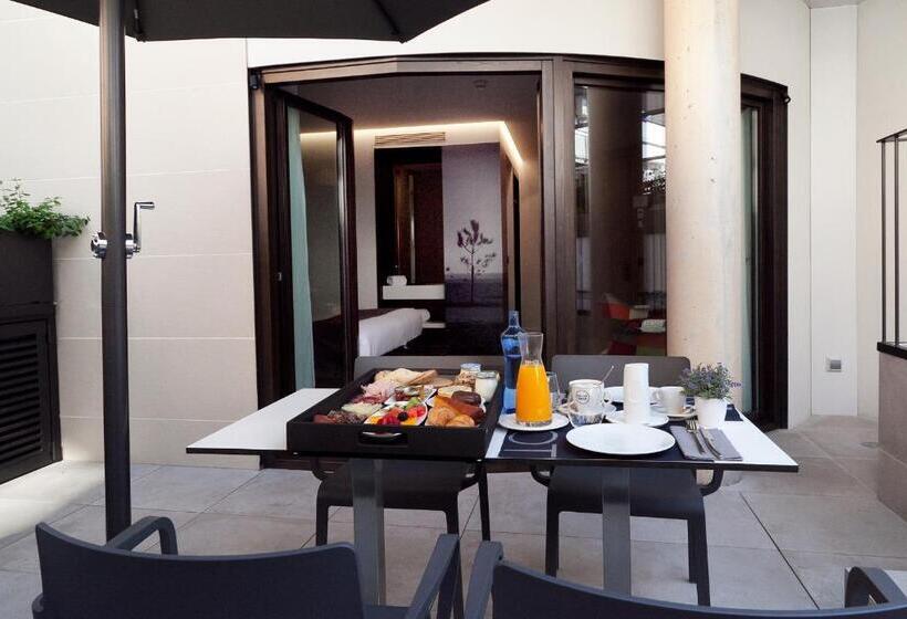 デラックスルーム, Vila Arenys