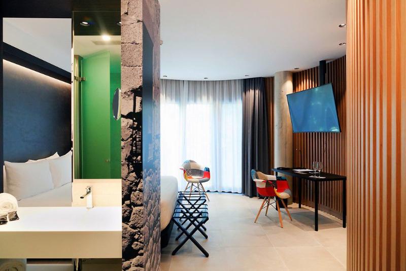 Habitación Superior, Vila Arenys