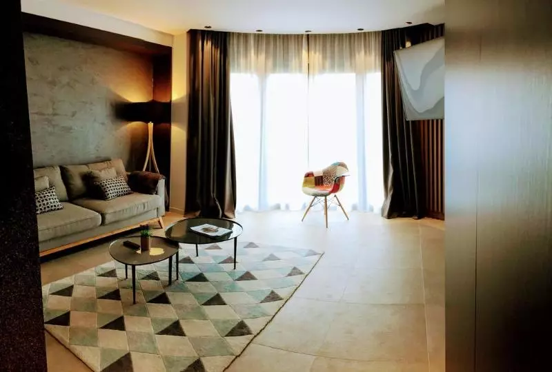 スイート, Vila Arenys