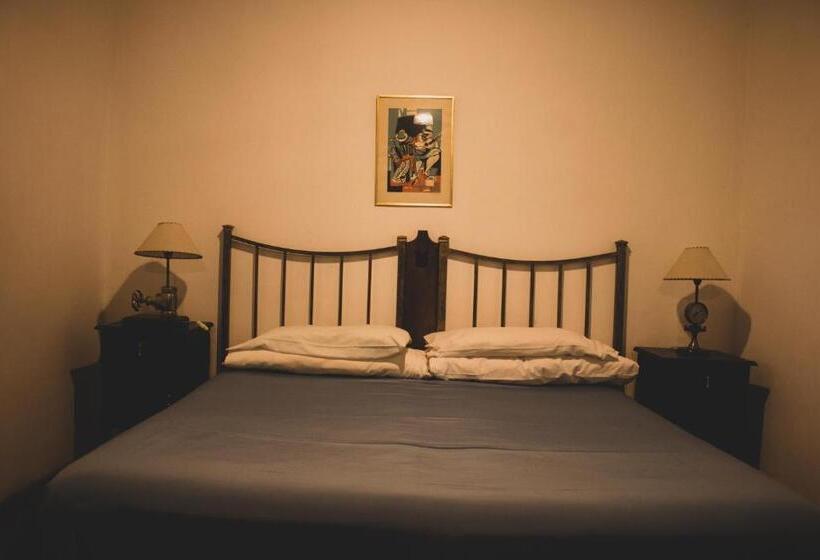 高级大房间, Yacanto