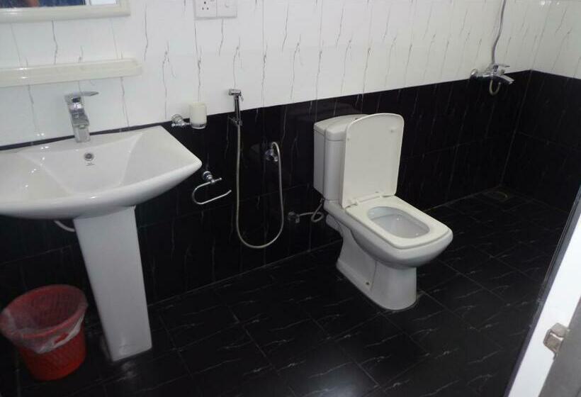 エコノミールーム, New Rani Inn