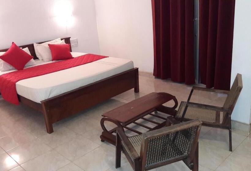 エコノミールーム, New Rani Inn