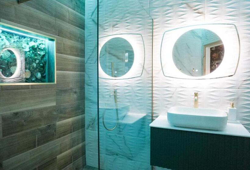 수피리어 스위트, The Arundell