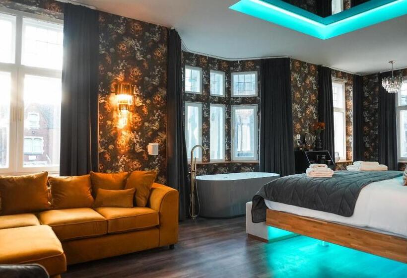 수피리어 스위트, The Arundell