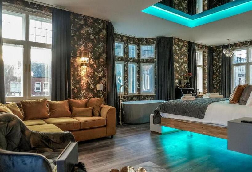 수피리어 스위트, The Arundell