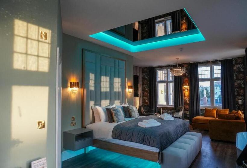 수피리어 스위트, The Arundell