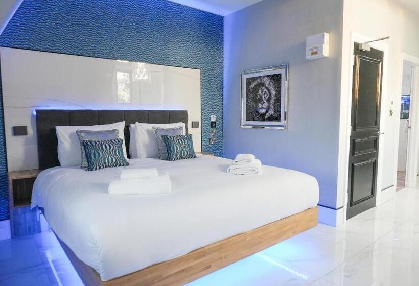 디럭스 룸 킹사이즈 침대, The Arundell