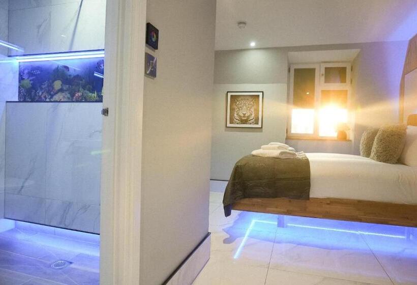 디럭스 룸 킹사이즈 침대, The Arundell