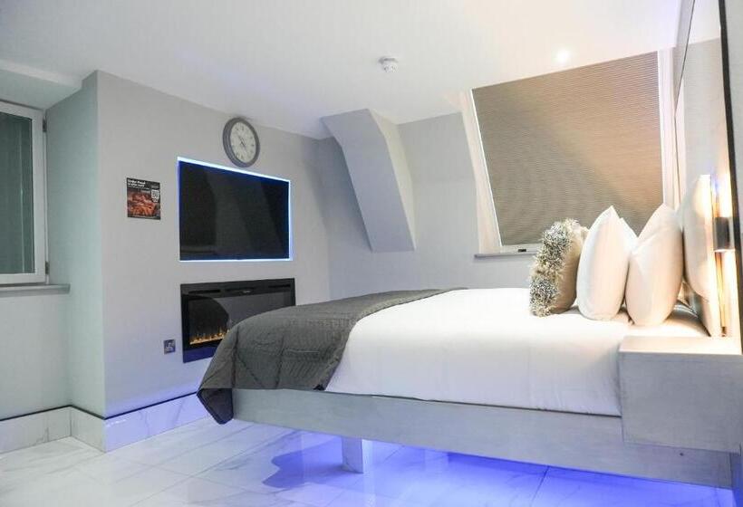 디럭스 룸 킹사이즈 침대, The Arundell