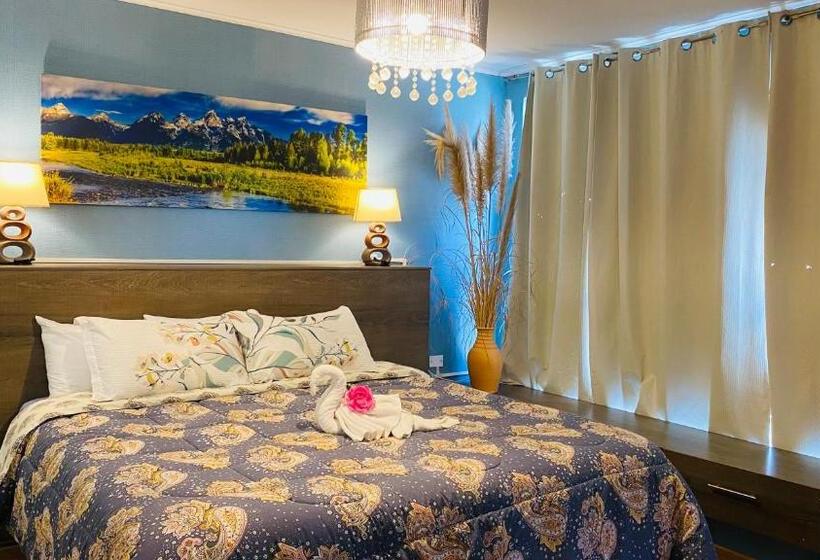 جناح مزود بجاكوزى, Katarsy´s Hostel