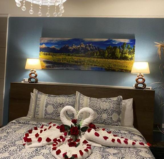 جناح مزود بجاكوزى, Katarsy´s Hostel