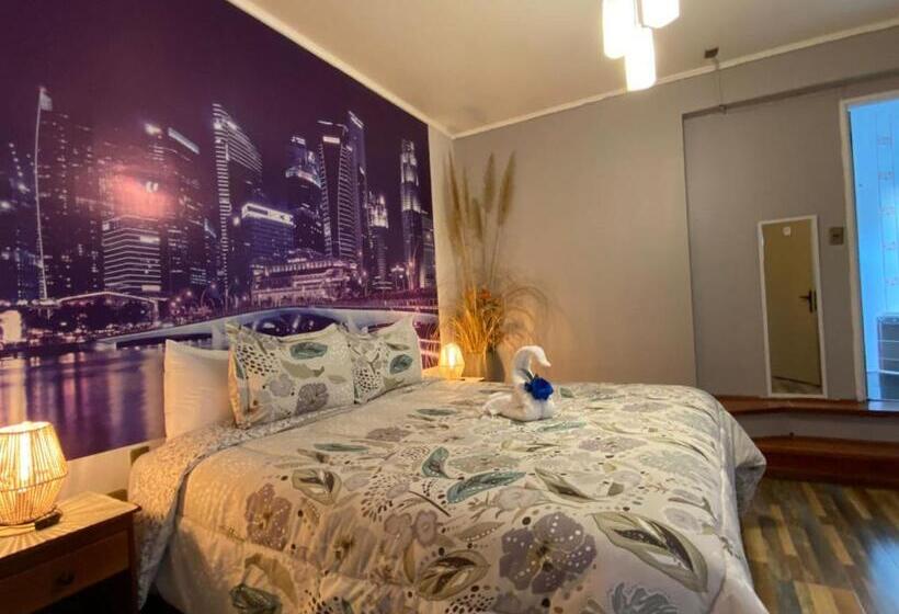 جناح مزود بجاكوزى, Katarsy´s Hostel