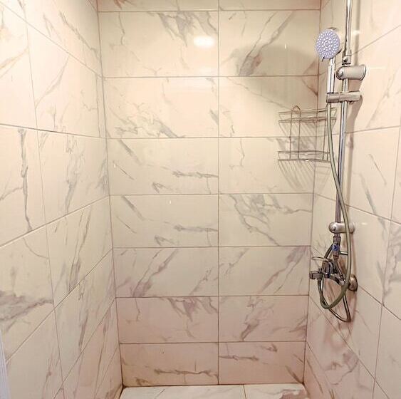 デラックスルーム, Vera Taksim