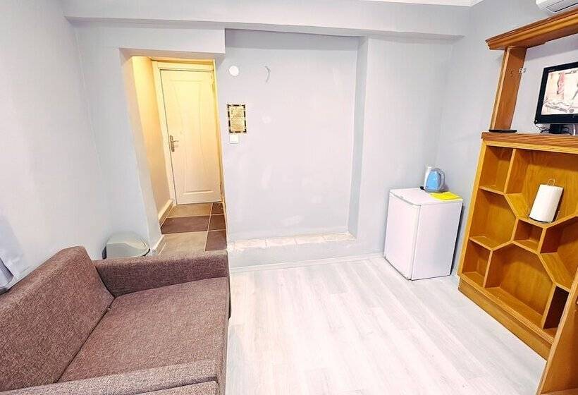 ファミリールーム, Vera Taksim