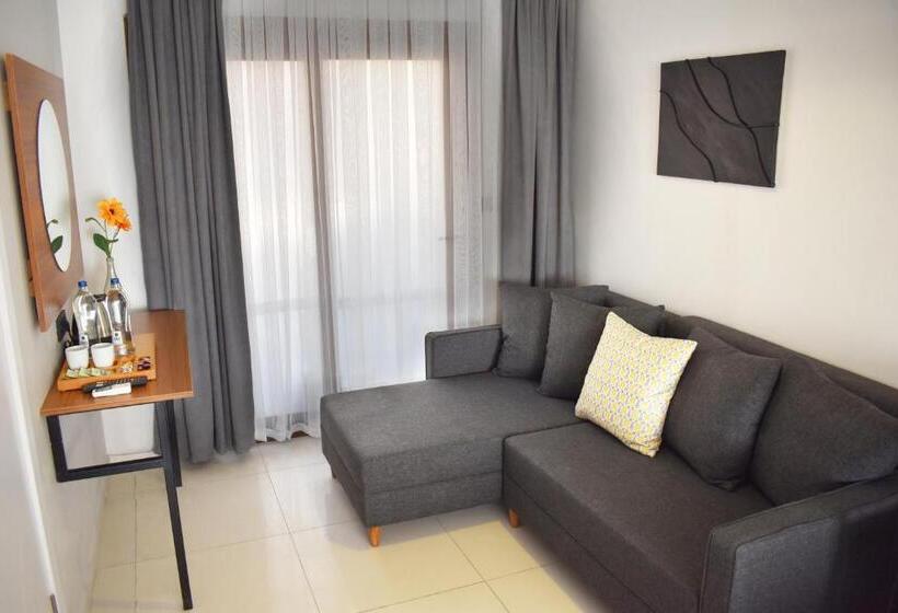 ファミリールーム, Vera Taksim