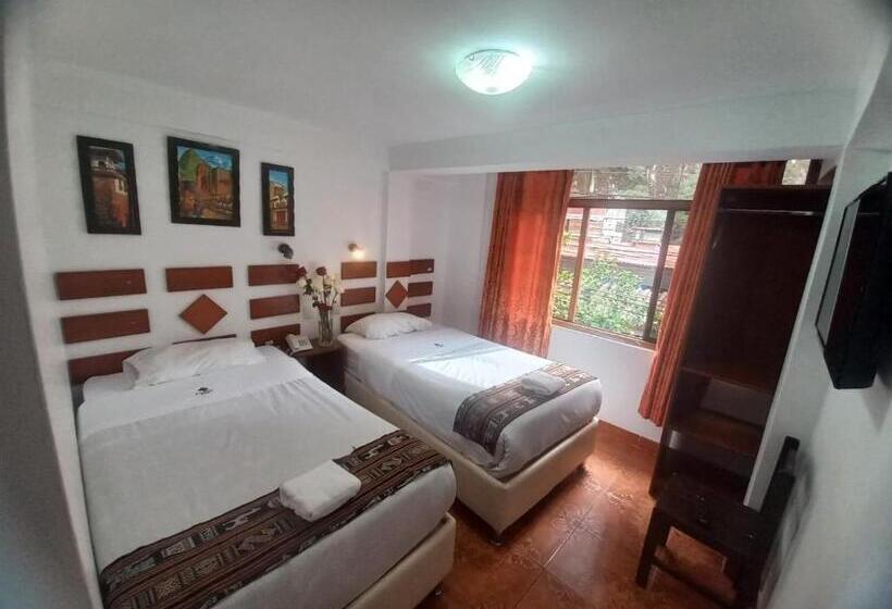 غرفة ديلوكس, Paqariq Inn