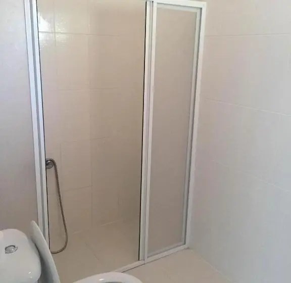 Deluxe Kolmen Hengen Huone Merinäkymä, Marmada Otel