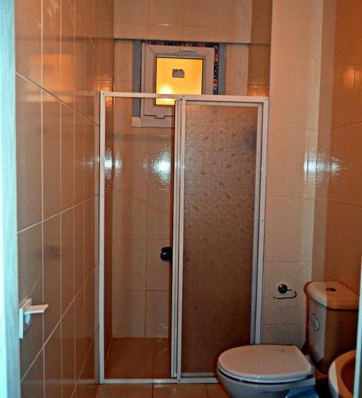 غرفة ديلوكس ثلاثية مطلة على البحر, Marmada Otel