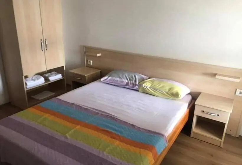 Economy-huone, Marmada Otel