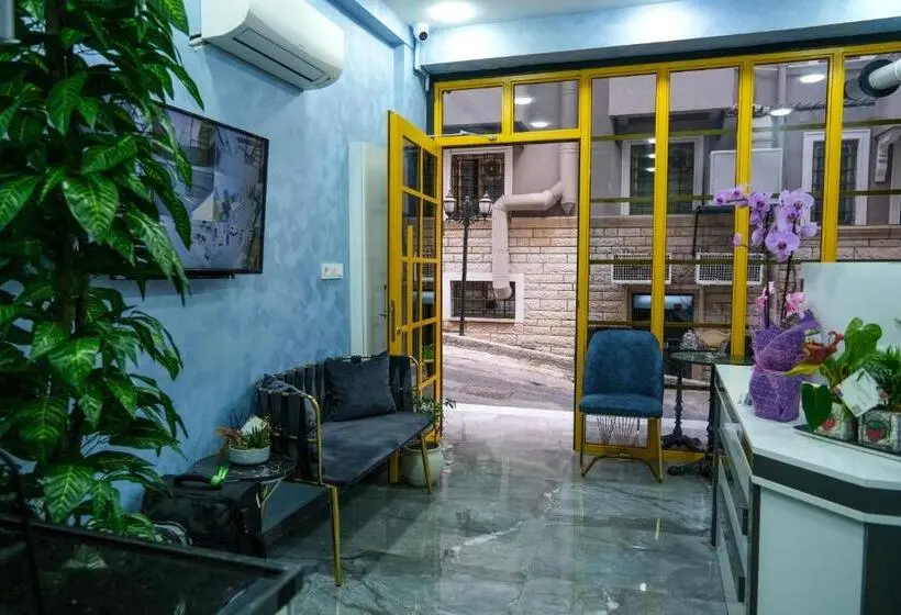Economy-huone, Yellow Mansion