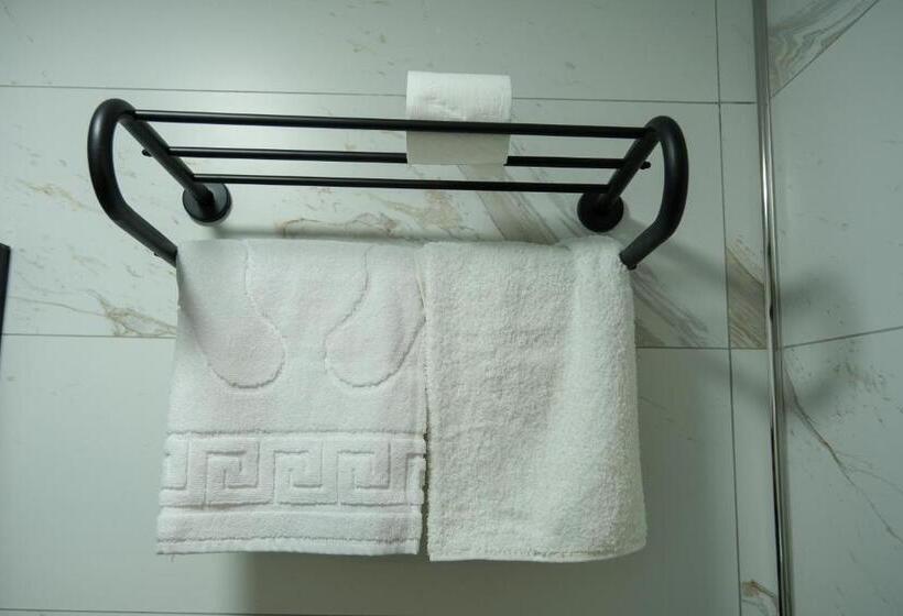 غرفة سوبيريور, Yellow Mansion