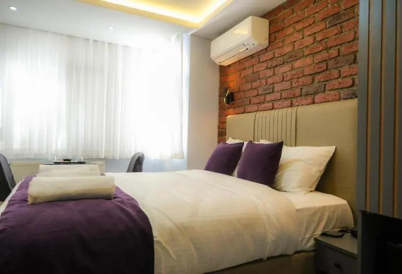 Superior-huone, Yellow Mansion
