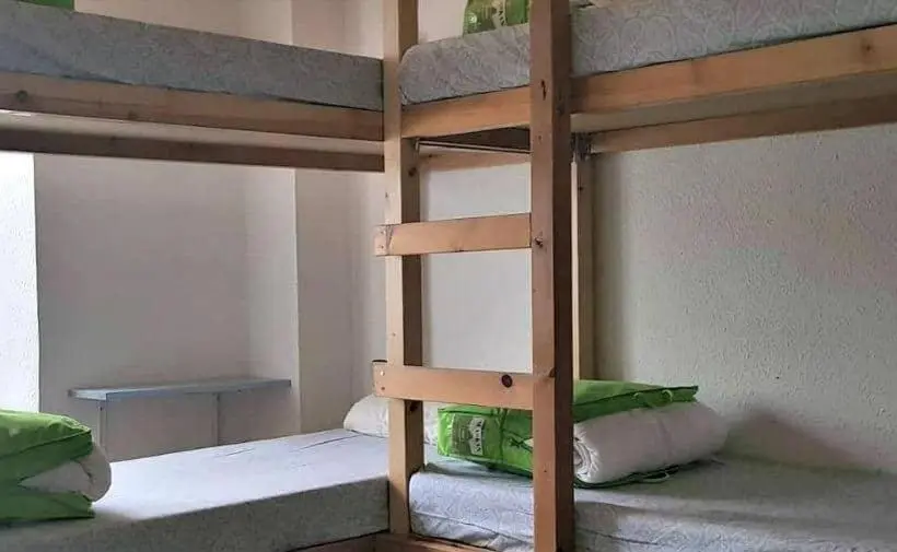 اتاق استاندارد چهار تخته, Albergue Tritón   Villanúa