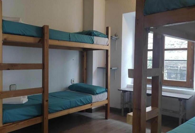 4인용 스탠다드 룸, Albergue Tritón   Villanúa