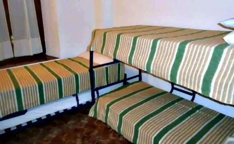 اتاق استاندارد سه نفره, Albergue Tritón   Villanúa
