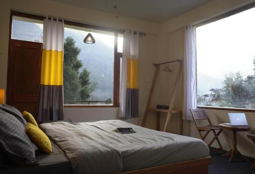 Quarto Deluxe com Sacada, Firefly Hostel