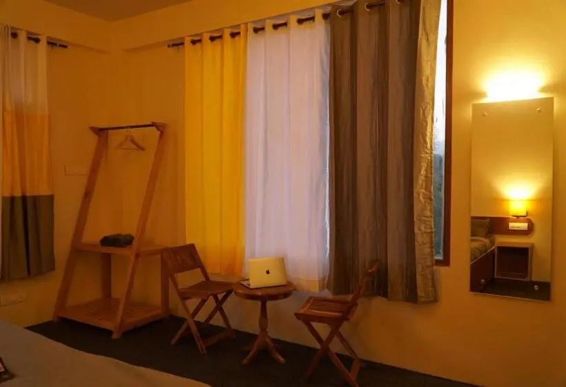 Cameră Deluxe cu Balcon, Firefly Hostel