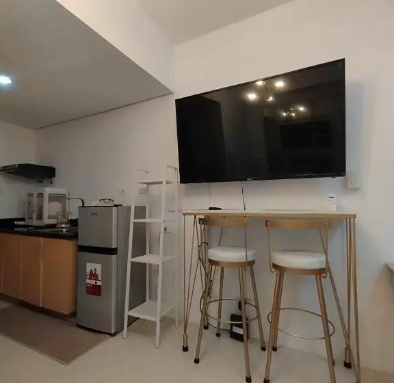 استودیوی استاندارد, Gk S Condotel