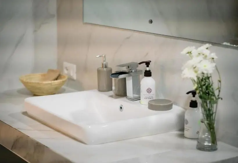 Executive-sviitti, Domiya Estate Ltd