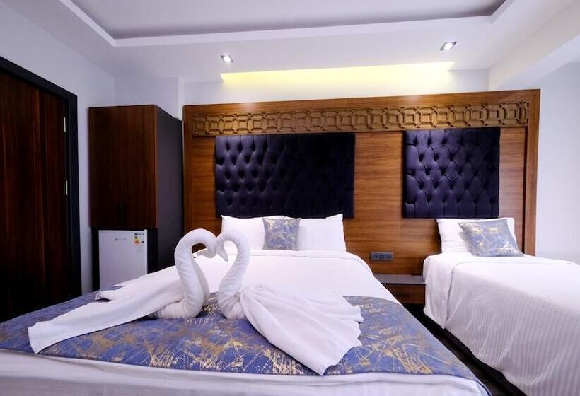 اتاق راحتی سه تخته, Golden Stone Hotel İstanbul