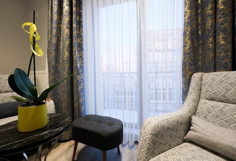 سوییت خانوادگی, Golden Stone Hotel İstanbul