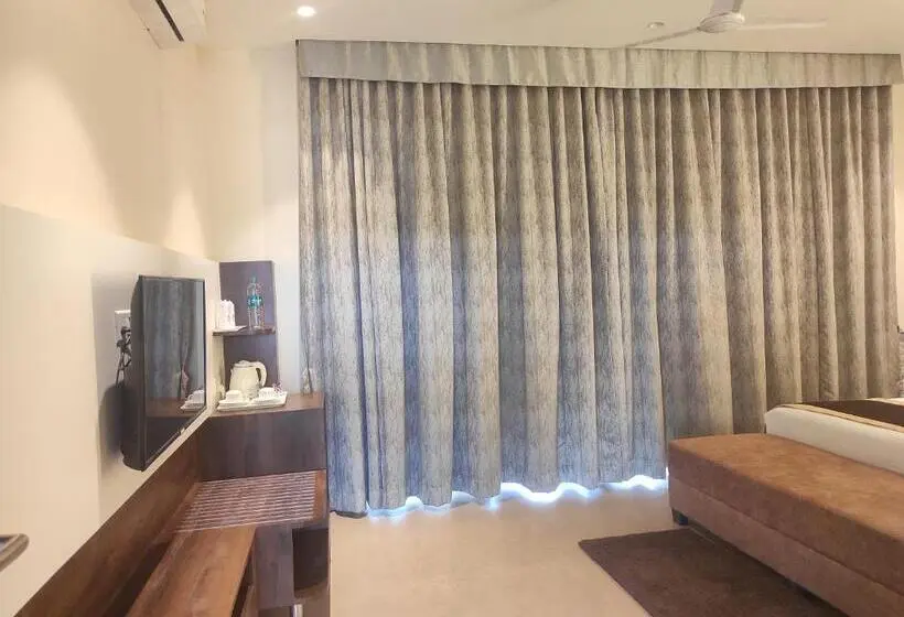 キングサイズベッドのスタンダードルーム, Palm Resorts