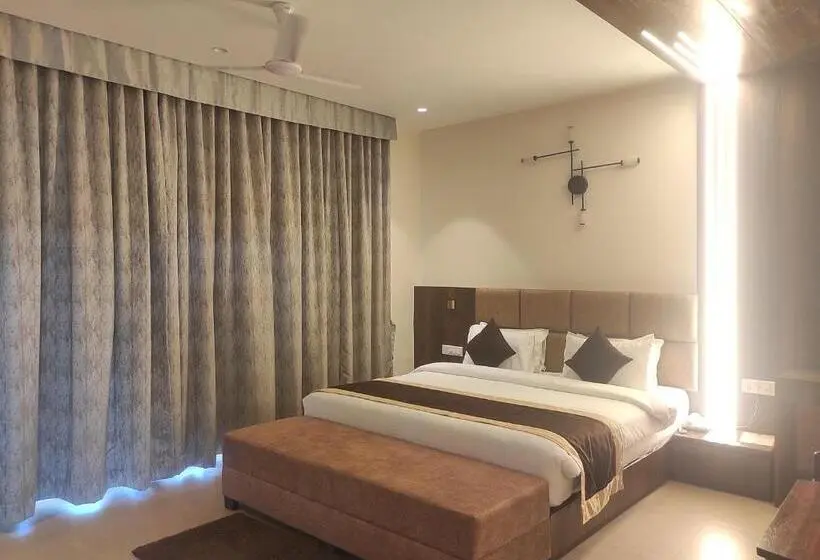 キングサイズベッドのスタンダードルーム, Palm Resorts