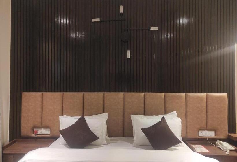 جناح, Palm Resorts