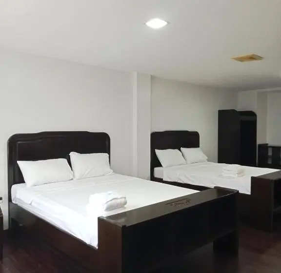 Standard-huone Allasnäkymä, Playa Alba Beach Front And Resort