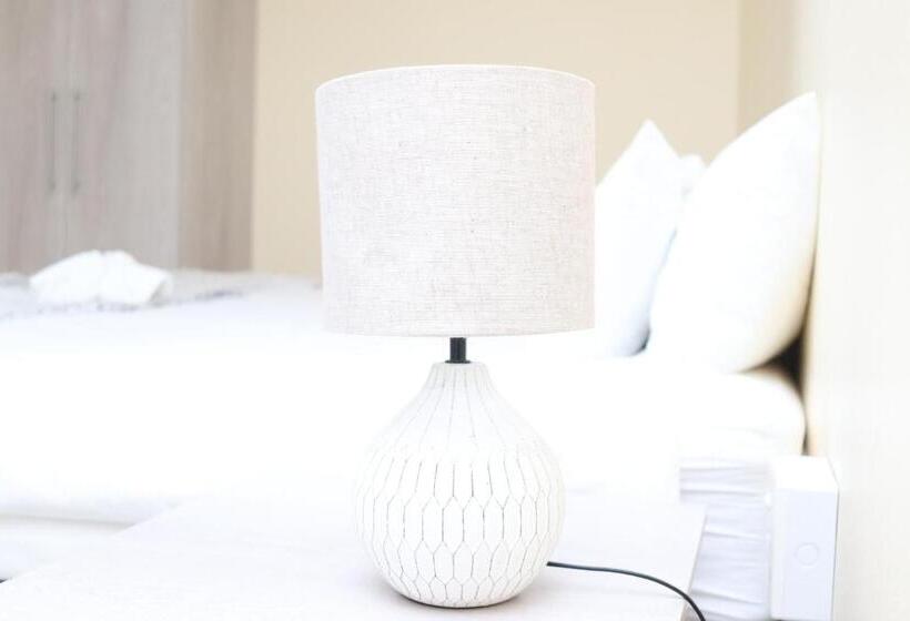 חדר סופריור עם מיטת קינג, The Galaxy Forest Lodge