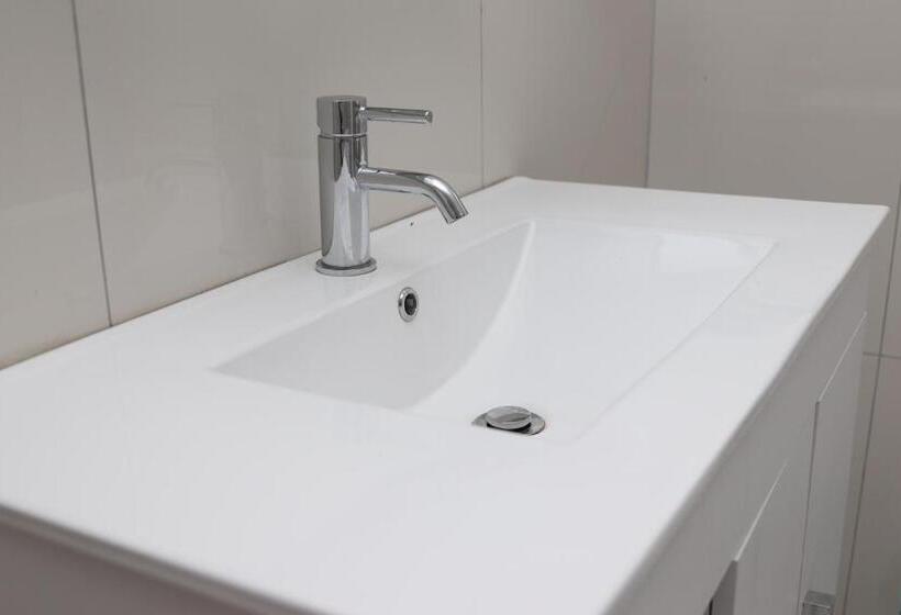 חדר סופריור עם מיטת קינג, The Galaxy Forest Lodge