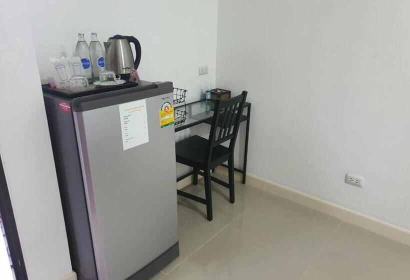 豪华房间, Luancharoen Home Resort Phuket