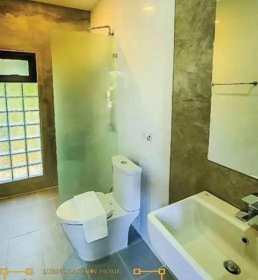 デラックスルーム, Luancharoen Home Resort Phuket