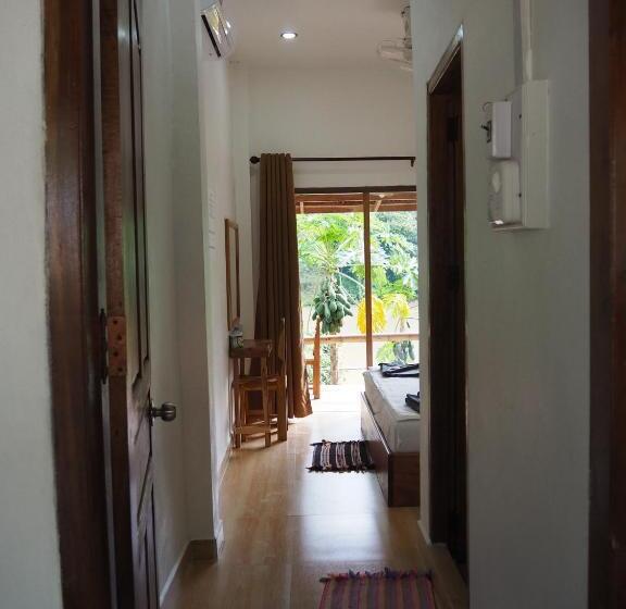 Номер Стандарт Вид на Озеро, Meexok River View