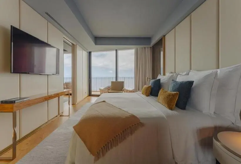 Deluxe-sviitti, The Reserve, The Leading Hotels of The World Savoy Signature