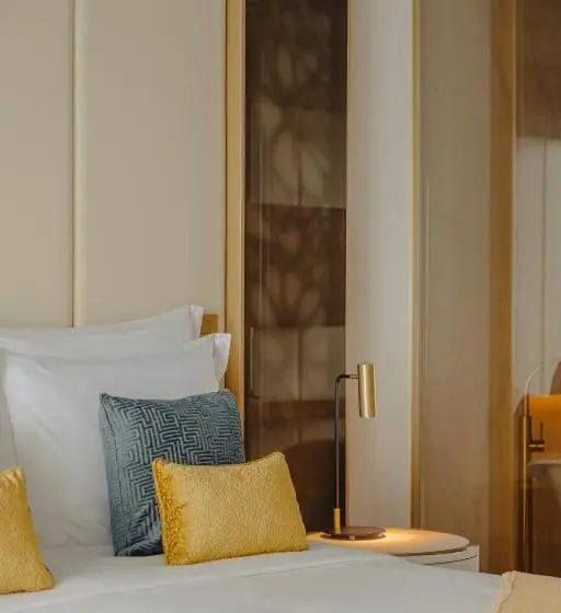 Deluxe-sviitti, The Reserve, The Leading Hotels of The World Savoy Signature
