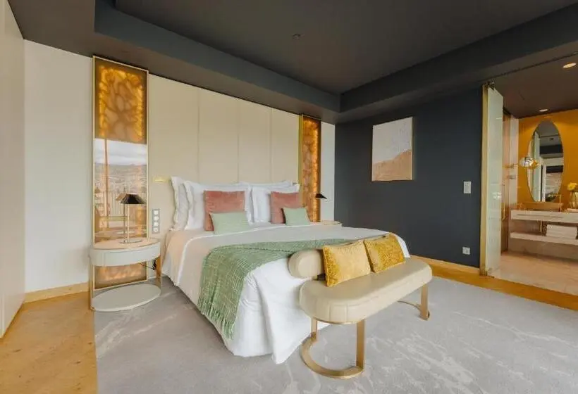 Sviitti Uima-allas, The Reserve, The Leading Hotels of The World Savoy Signature