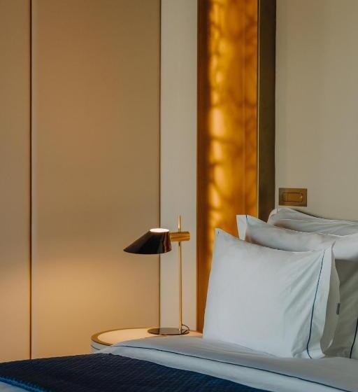 Люкс с Бассейном, The Reserve, The Leading Hotels of The World Savoy Signature